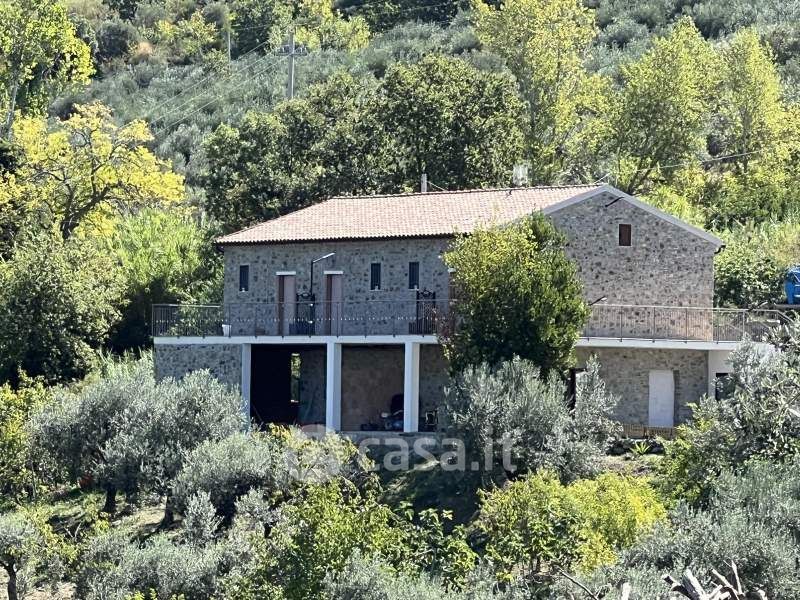 CASA INDIPENDENTE A GIUNGANO